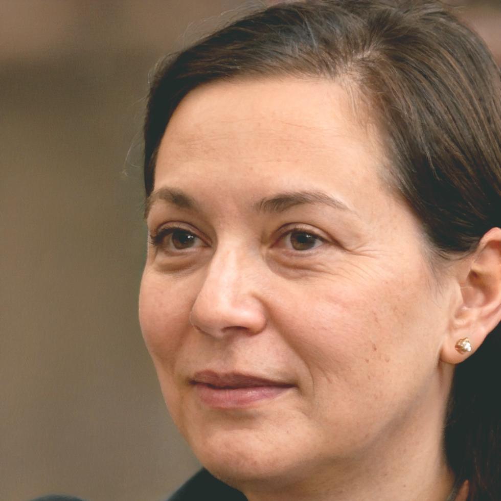 Portrait de Céleste Moreau, experte en planification budgétaire